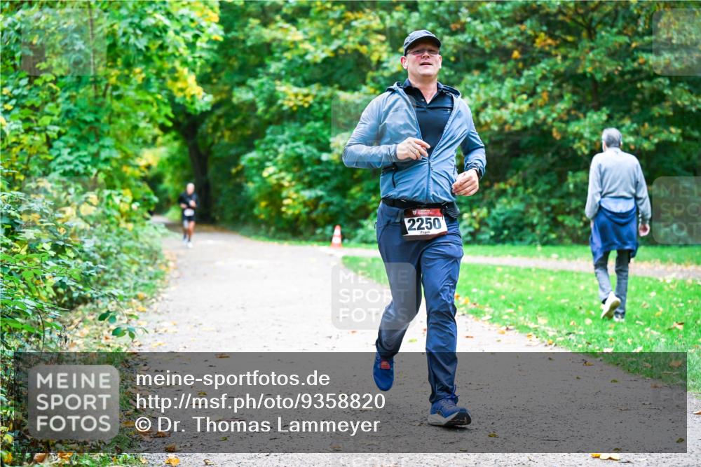 12.10.2025 - Bramfelder Halbmarathon 2025 Dr. Thomas Lammeyer http://msf.ph/oto/9358820 12.10.2025 11:05:41 Laufen 2250 meine-sportfotos.de