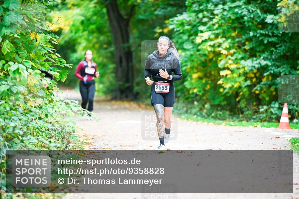 12.10.2025 - Bramfelder Halbmarathon 2025 Dr. Thomas Lammeyer http://msf.ph/oto/9358828 12.10.2025 11:05:46 Laufen 2555 meine-sportfotos.de