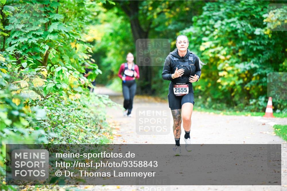 12.10.2025 - Bramfelder Halbmarathon 2025 Dr. Thomas Lammeyer http://msf.ph/oto/9358843 12.10.2025 11:05:48 Laufen 2555 meine-sportfotos.de