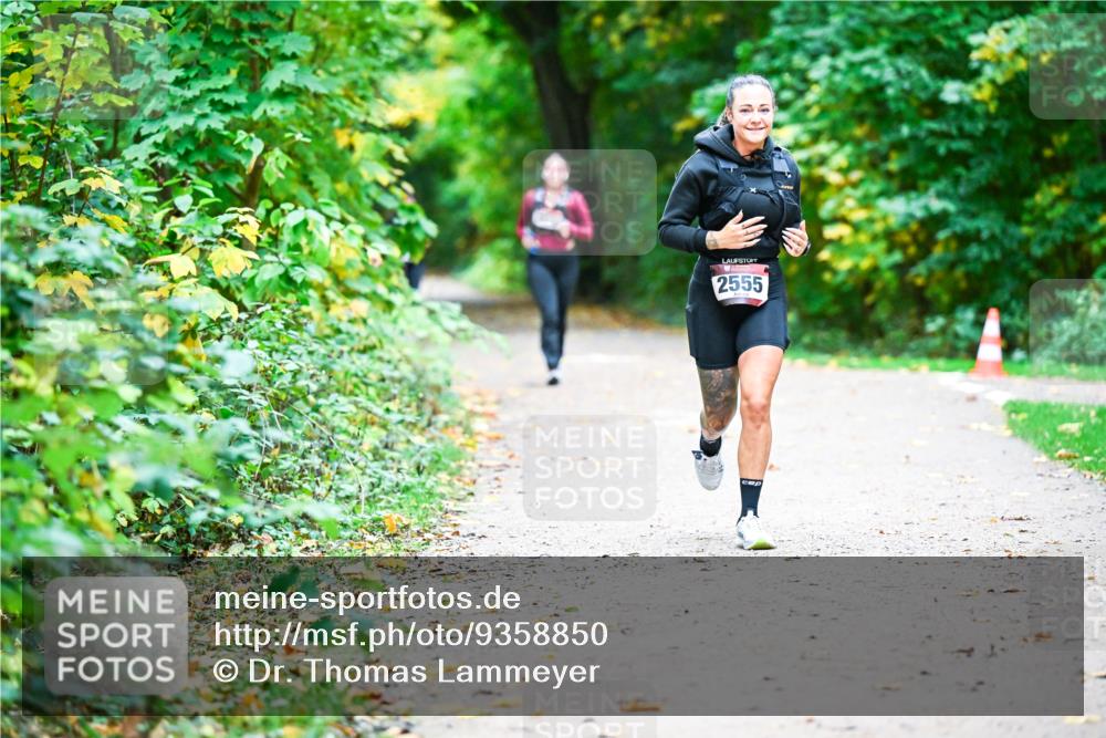 12.10.2025 - Bramfelder Halbmarathon 2025 Dr. Thomas Lammeyer http://msf.ph/oto/9358850 12.10.2025 11:05:49 Laufen 2555 meine-sportfotos.de