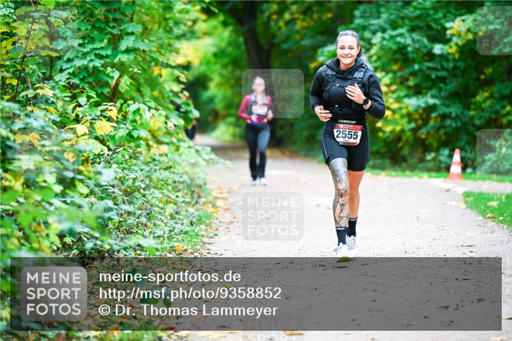 12.10.2025 - Bramfelder Halbmarathon 2025 Dr. Thomas Lammeyer http://msf.ph/oto/9358852 12.10.2025 11:05:49 Laufen 2555 meine-sportfotos.de