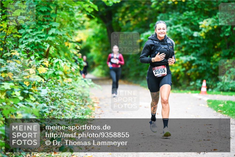 12.10.2025 - Bramfelder Halbmarathon 2025 Dr. Thomas Lammeyer http://msf.ph/oto/9358855 12.10.2025 11:05:50 Laufen 2555 meine-sportfotos.de