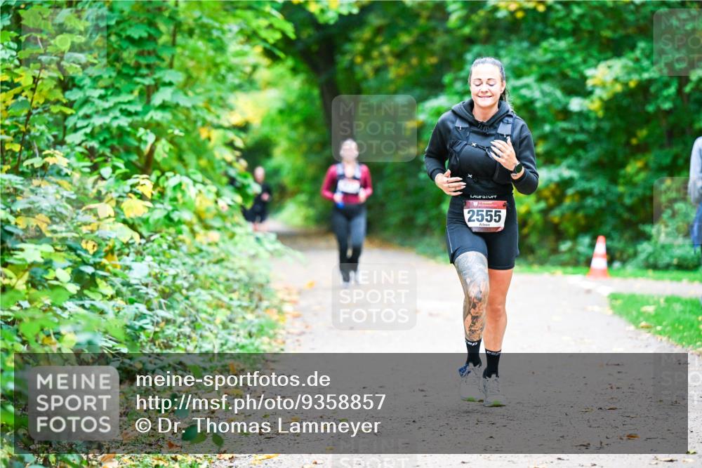 12.10.2025 - Bramfelder Halbmarathon 2025 Dr. Thomas Lammeyer http://msf.ph/oto/9358857 12.10.2025 11:05:50 Laufen 2555 meine-sportfotos.de