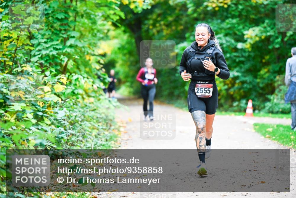12.10.2025 - Bramfelder Halbmarathon 2025 Dr. Thomas Lammeyer http://msf.ph/oto/9358858 12.10.2025 11:05:50 Laufen 2555 meine-sportfotos.de