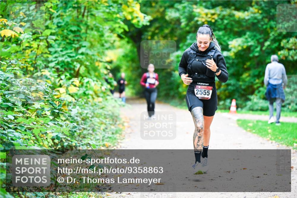 12.10.2025 - Bramfelder Halbmarathon 2025 Dr. Thomas Lammeyer http://msf.ph/oto/9358863 12.10.2025 11:05:51 Laufen 2555 meine-sportfotos.de