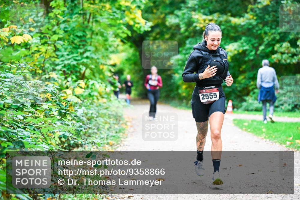 12.10.2025 - Bramfelder Halbmarathon 2025 Dr. Thomas Lammeyer http://msf.ph/oto/9358866 12.10.2025 11:05:51 Laufen 2555 meine-sportfotos.de
