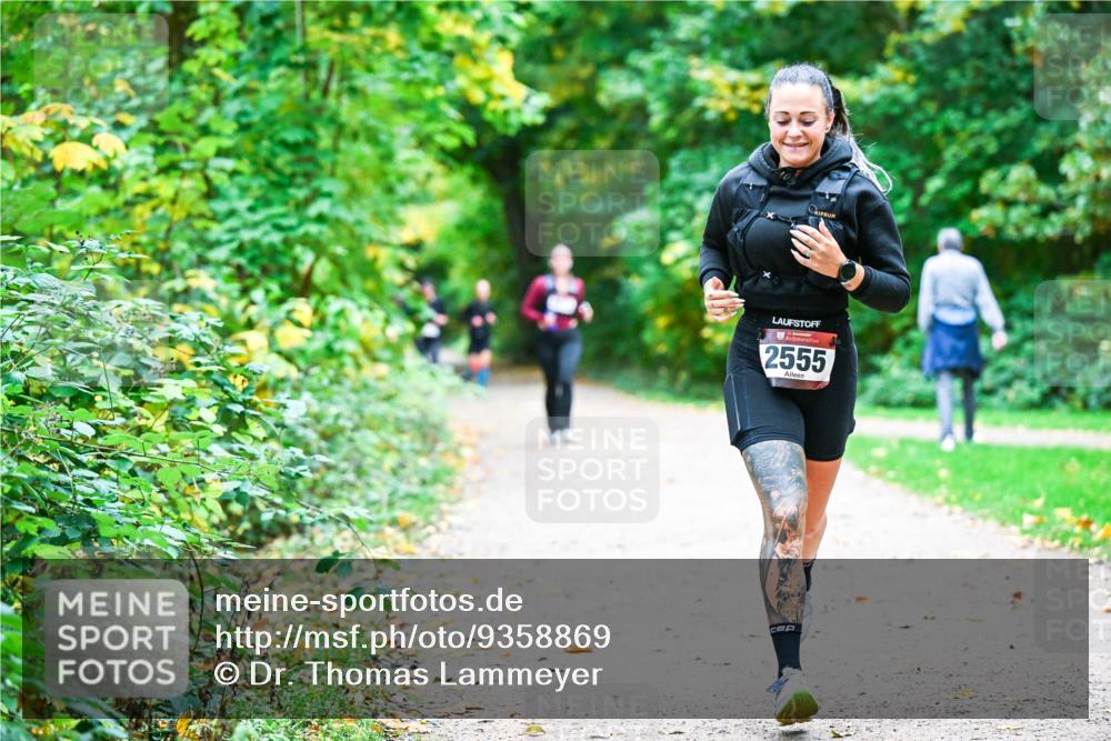 12.10.2025 - Bramfelder Halbmarathon 2025 Dr. Thomas Lammeyer http://msf.ph/oto/9358869 12.10.2025 11:05:52 Laufen 2555 meine-sportfotos.de