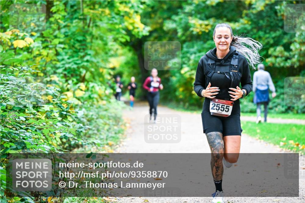 12.10.2025 - Bramfelder Halbmarathon 2025 Dr. Thomas Lammeyer http://msf.ph/oto/9358870 12.10.2025 11:05:52 Laufen 2555 meine-sportfotos.de