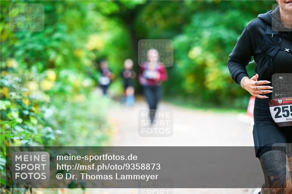 12.10.2025 - Bramfelder Halbmarathon 2025 Dr. Thomas Lammeyer http://msf.ph/oto/9358873 12.10.2025 11:05:52 Laufen 34, 255 meine-sportfotos.de