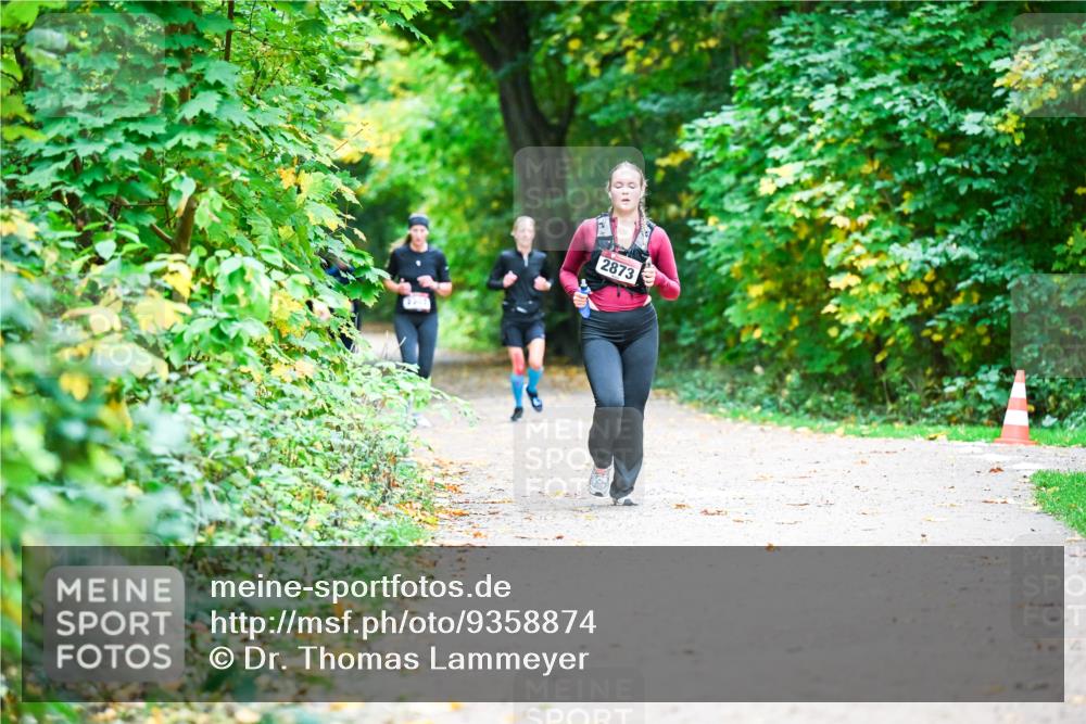 12.10.2025 - Bramfelder Halbmarathon 2025 Dr. Thomas Lammeyer http://msf.ph/oto/9358874 12.10.2025 11:05:53 Laufen 2873 meine-sportfotos.de