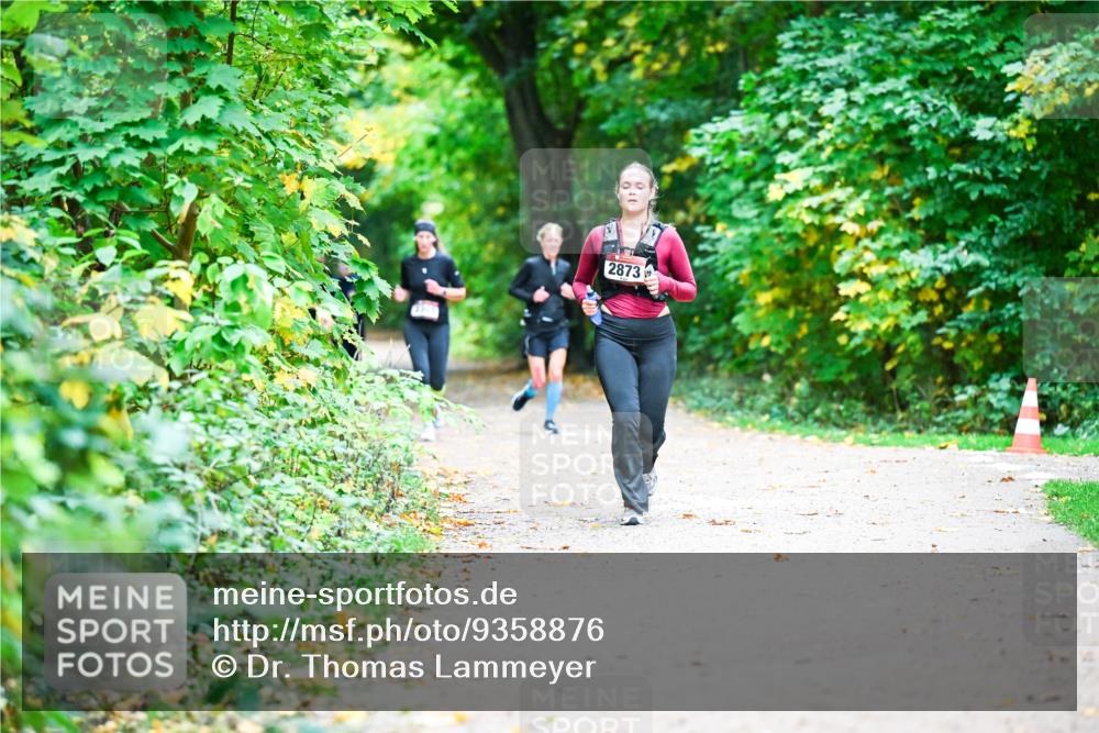 12.10.2025 - Bramfelder Halbmarathon 2025 Dr. Thomas Lammeyer http://msf.ph/oto/9358876 12.10.2025 11:05:53 Laufen 2873 meine-sportfotos.de