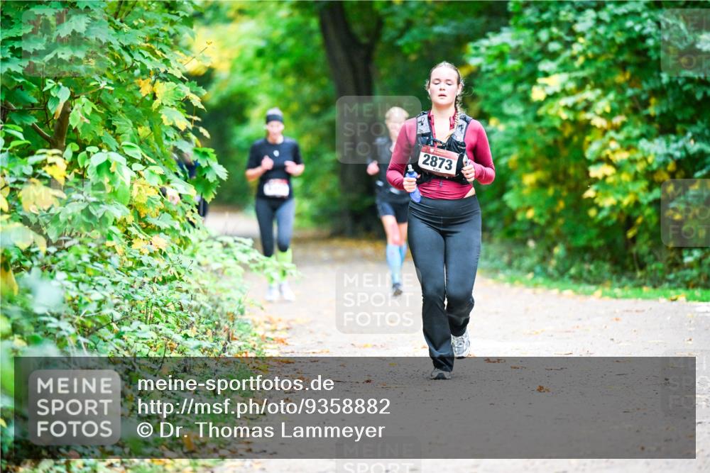 12.10.2025 - Bramfelder Halbmarathon 2025 Dr. Thomas Lammeyer http://msf.ph/oto/9358882 12.10.2025 11:05:54 Laufen 2873 meine-sportfotos.de
