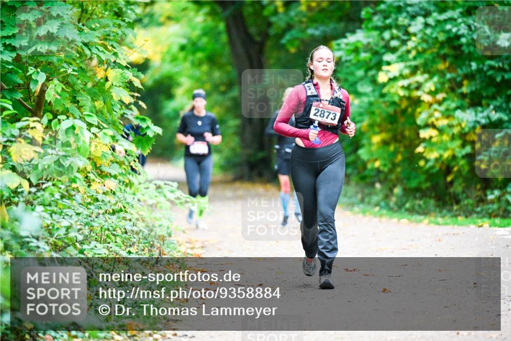 12.10.2025 - Bramfelder Halbmarathon 2025 Dr. Thomas Lammeyer http://msf.ph/oto/9358884 12.10.2025 11:05:54 Laufen 2873 meine-sportfotos.de