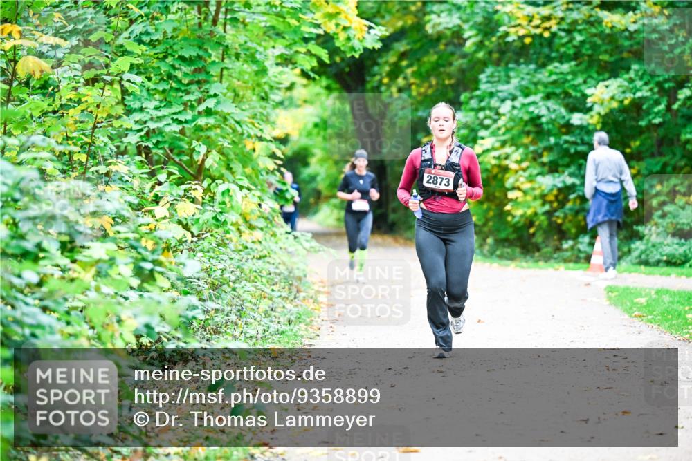 12.10.2025 - Bramfelder Halbmarathon 2025 Dr. Thomas Lammeyer http://msf.ph/oto/9358899 12.10.2025 11:05:56 Laufen 2873 meine-sportfotos.de