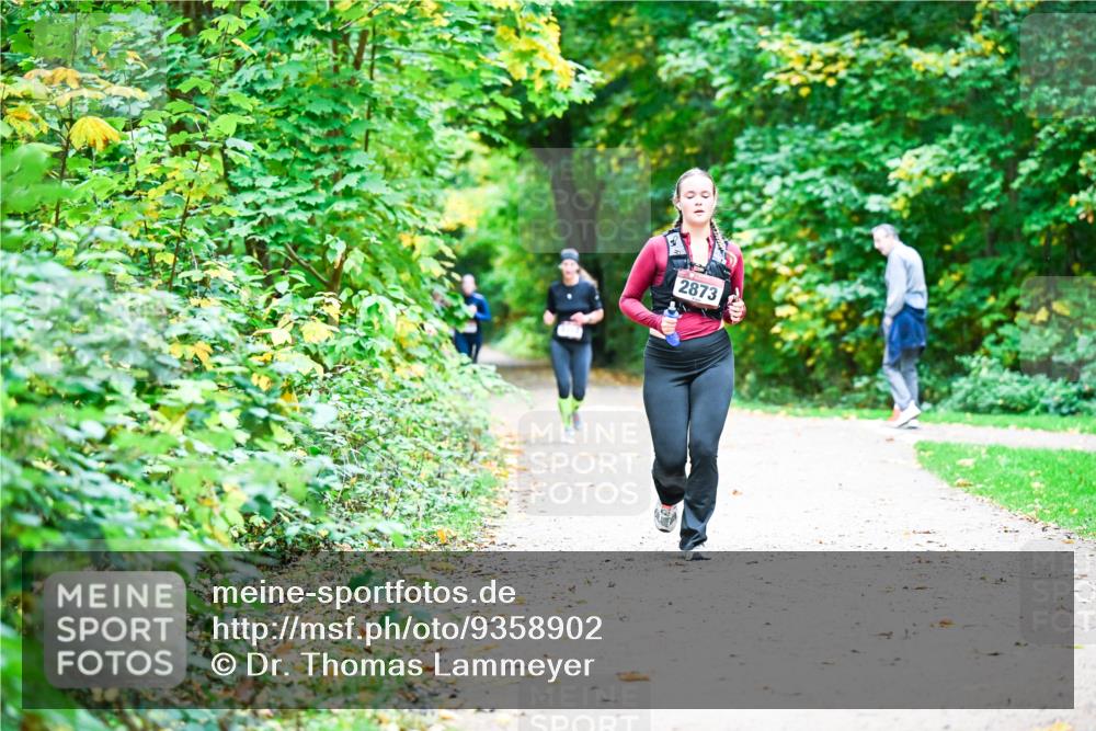 12.10.2025 - Bramfelder Halbmarathon 2025 Dr. Thomas Lammeyer http://msf.ph/oto/9358902 12.10.2025 11:05:56 Laufen 2873 meine-sportfotos.de
