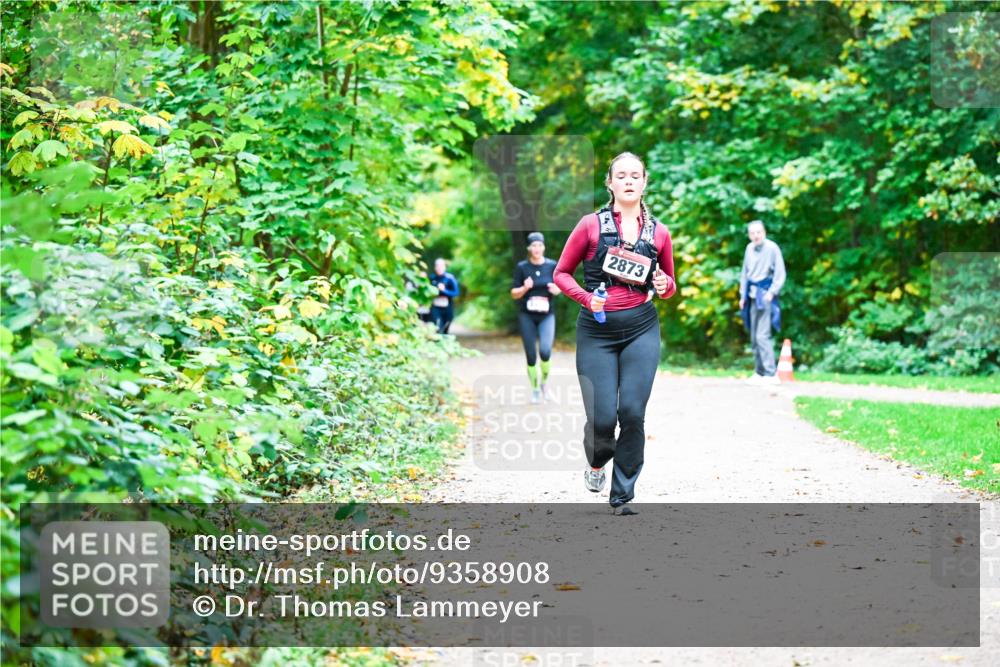 12.10.2025 - Bramfelder Halbmarathon 2025 Dr. Thomas Lammeyer http://msf.ph/oto/9358908 12.10.2025 11:05:57 Laufen 2873 meine-sportfotos.de