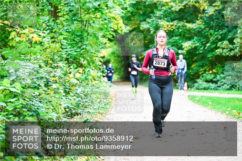 12.10.2025 - Bramfelder Halbmarathon 2025 Dr. Thomas Lammeyer http://msf.ph/oto/9358912 12.10.2025 11:05:58 Laufen 2873 meine-sportfotos.de