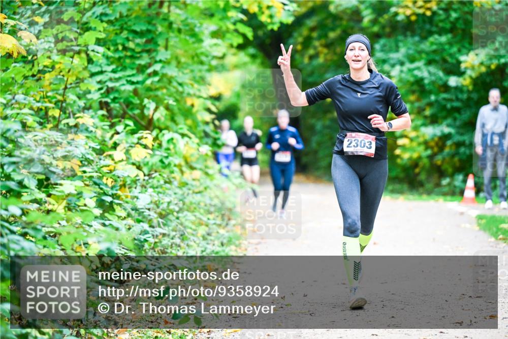12.10.2025 - Bramfelder Halbmarathon 2025 Dr. Thomas Lammeyer http://msf.ph/oto/9358924 12.10.2025 11:06:03 Laufen 2303 meine-sportfotos.de