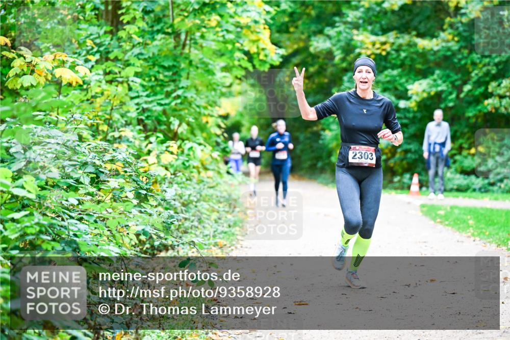 12.10.2025 - Bramfelder Halbmarathon 2025 Dr. Thomas Lammeyer http://msf.ph/oto/9358928 12.10.2025 11:06:03 Laufen 2303 meine-sportfotos.de