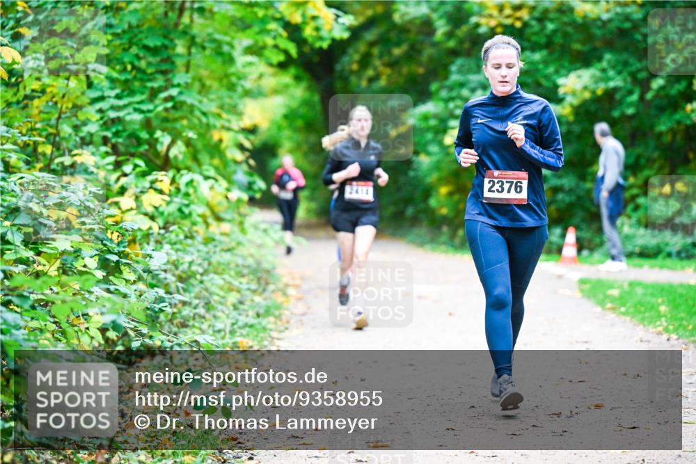 12.10.2025 - Bramfelder Halbmarathon 2025 Dr. Thomas Lammeyer http://msf.ph/oto/9358955 12.10.2025 11:06:09 Laufen 2376, 2410 meine-sportfotos.de