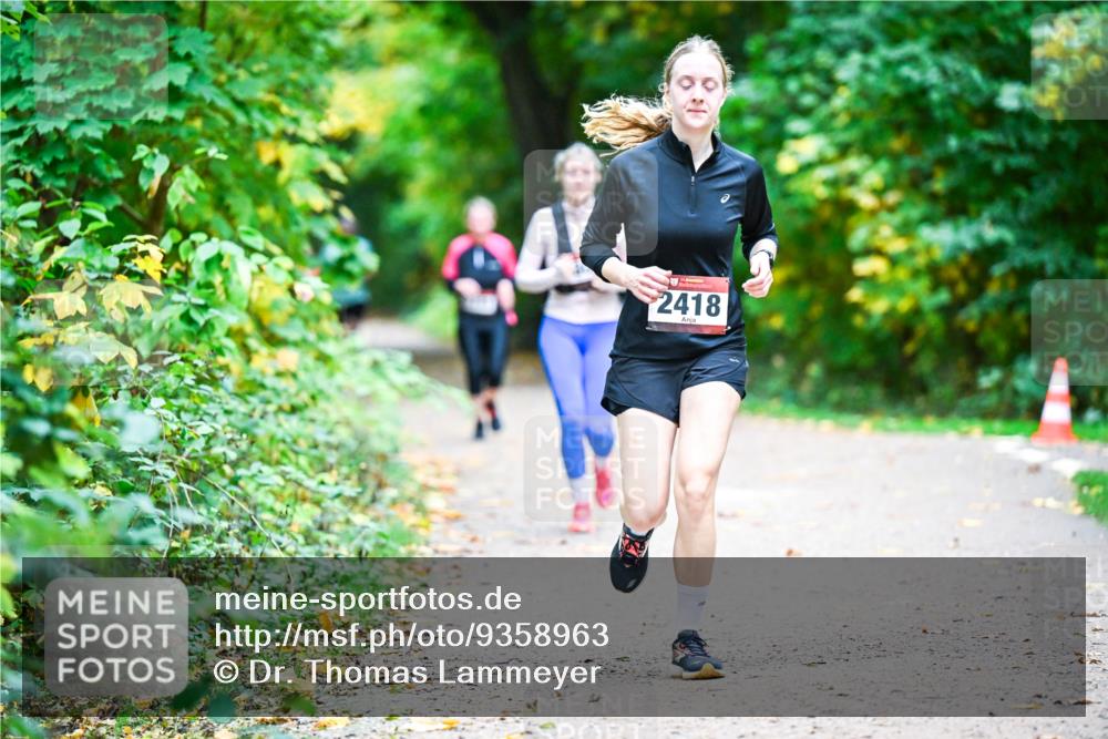12.10.2025 - Bramfelder Halbmarathon 2025 Dr. Thomas Lammeyer http://msf.ph/oto/9358963 12.10.2025 11:06:11 Laufen 2418 meine-sportfotos.de