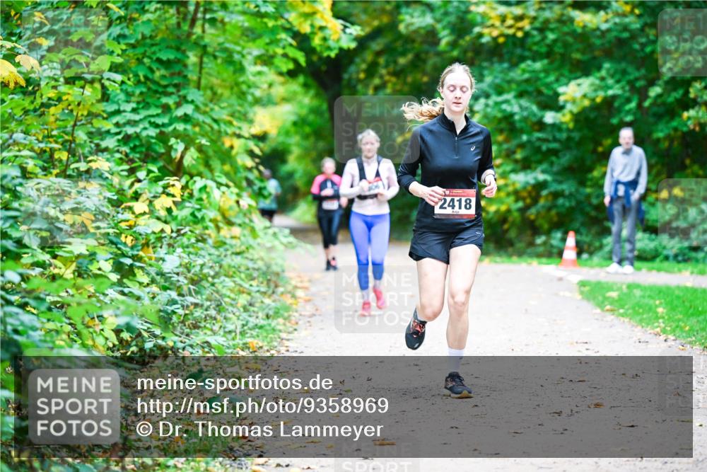 12.10.2025 - Bramfelder Halbmarathon 2025 Dr. Thomas Lammeyer http://msf.ph/oto/9358969 12.10.2025 11:06:12 Laufen 2418 meine-sportfotos.de