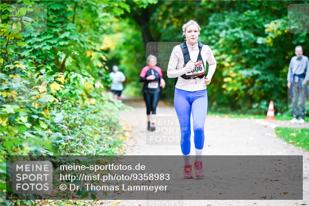 12.10.2025 - Bramfelder Halbmarathon 2025 Dr. Thomas Lammeyer http://msf.ph/oto/9358983 12.10.2025 11:06:15 Laufen 06 meine-sportfotos.de