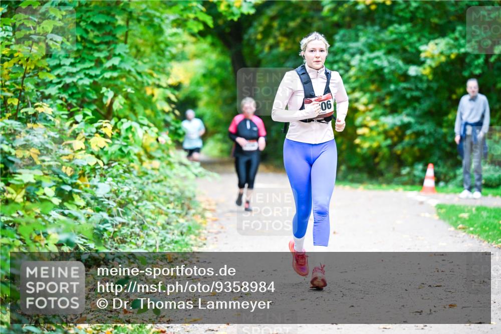 12.10.2025 - Bramfelder Halbmarathon 2025 Dr. Thomas Lammeyer http://msf.ph/oto/9358984 12.10.2025 11:06:15 Laufen 06 meine-sportfotos.de