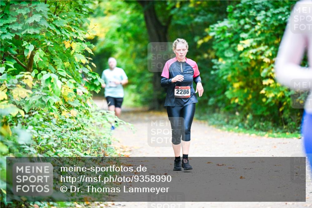 12.10.2025 - Bramfelder Halbmarathon 2025 Dr. Thomas Lammeyer http://msf.ph/oto/9358990 12.10.2025 11:06:17 Laufen 2286 meine-sportfotos.de