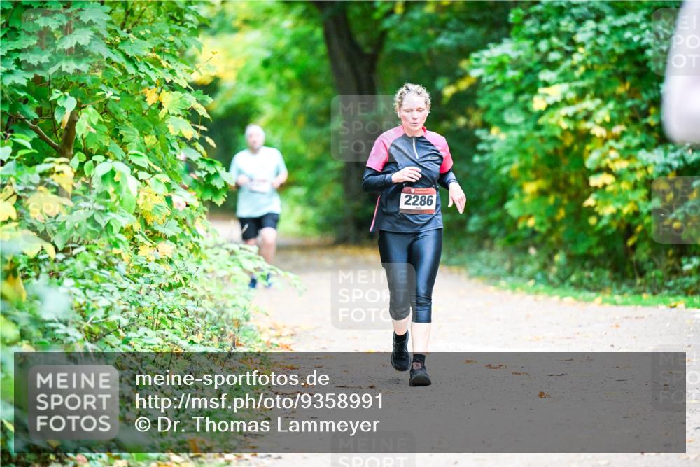12.10.2025 - Bramfelder Halbmarathon 2025 Dr. Thomas Lammeyer http://msf.ph/oto/9358991 12.10.2025 11:06:17 Laufen 2286 meine-sportfotos.de