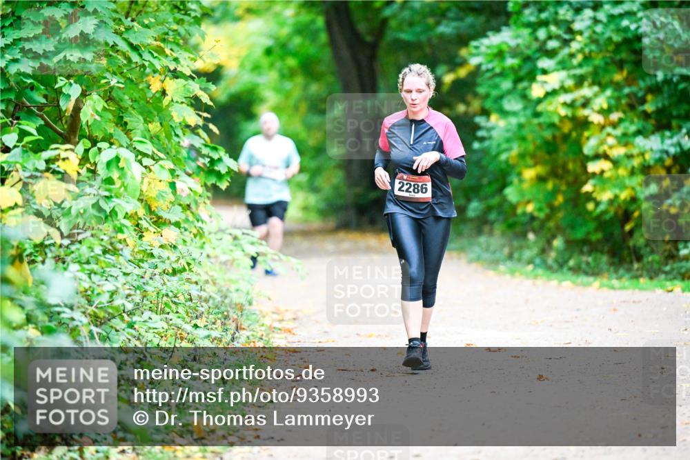 12.10.2025 - Bramfelder Halbmarathon 2025 Dr. Thomas Lammeyer http://msf.ph/oto/9358993 12.10.2025 11:06:18 Laufen 2286 meine-sportfotos.de