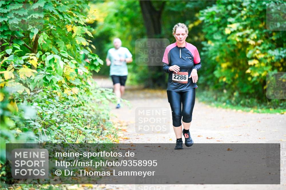 12.10.2025 - Bramfelder Halbmarathon 2025 Dr. Thomas Lammeyer http://msf.ph/oto/9358995 12.10.2025 11:06:18 Laufen 2286 meine-sportfotos.de