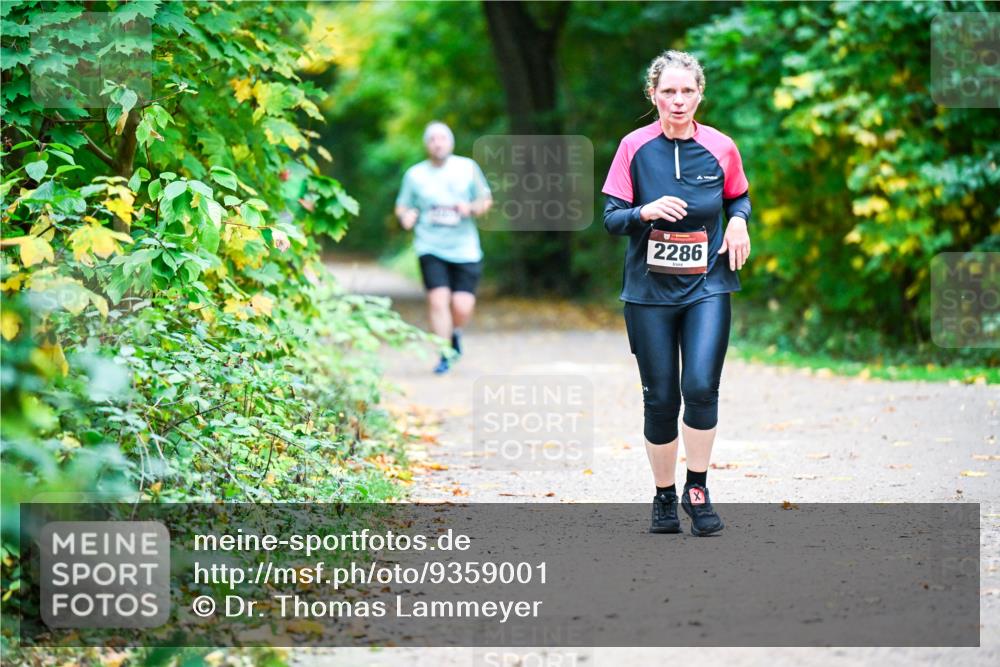 12.10.2025 - Bramfelder Halbmarathon 2025 Dr. Thomas Lammeyer http://msf.ph/oto/9359001 12.10.2025 11:06:19 Laufen 2286 meine-sportfotos.de