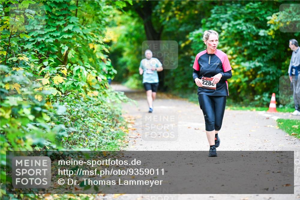 12.10.2025 - Bramfelder Halbmarathon 2025 Dr. Thomas Lammeyer http://msf.ph/oto/9359011 12.10.2025 11:06:20 Laufen 228 meine-sportfotos.de
