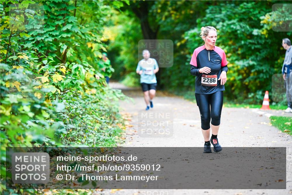 12.10.2025 - Bramfelder Halbmarathon 2025 Dr. Thomas Lammeyer http://msf.ph/oto/9359012 12.10.2025 11:06:20 Laufen 2286, 3 meine-sportfotos.de