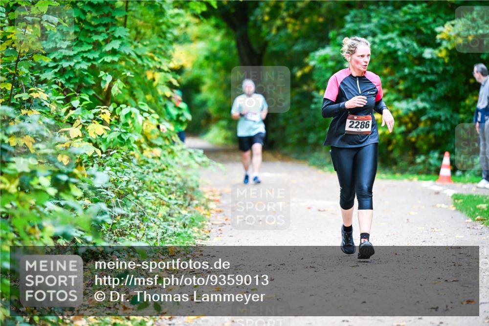 12.10.2025 - Bramfelder Halbmarathon 2025 Dr. Thomas Lammeyer http://msf.ph/oto/9359013 12.10.2025 11:06:20 Laufen 2286 meine-sportfotos.de