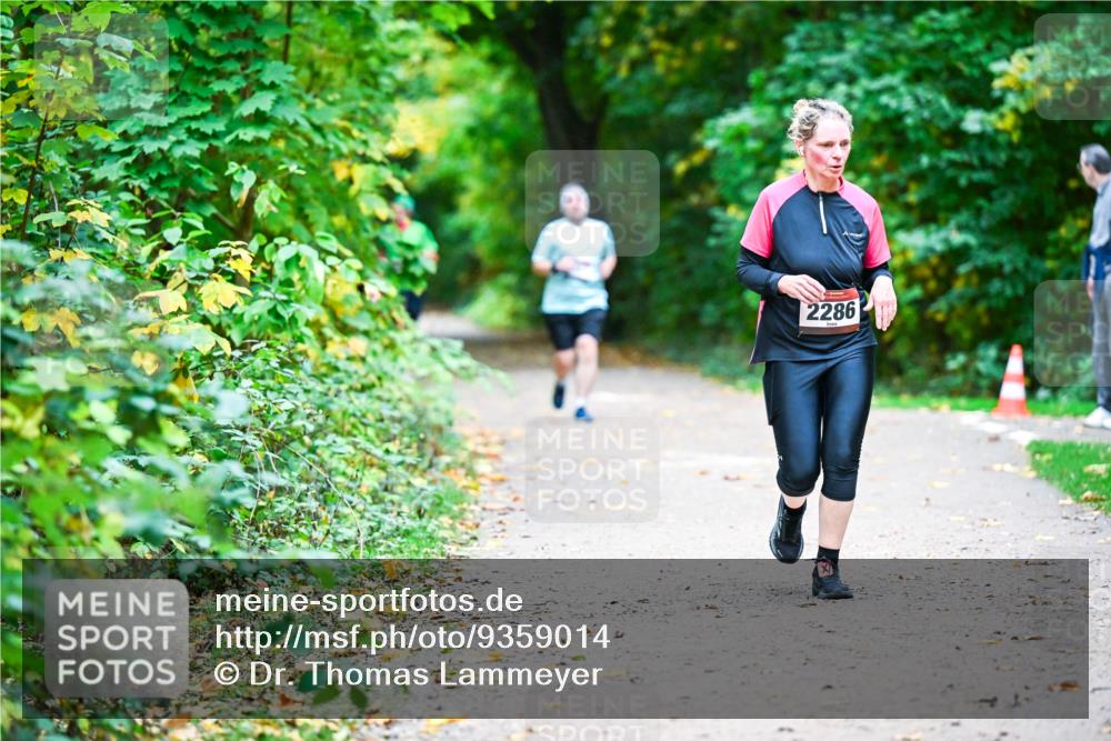 12.10.2025 - Bramfelder Halbmarathon 2025 Dr. Thomas Lammeyer http://msf.ph/oto/9359014 12.10.2025 11:06:20 Laufen 2286 meine-sportfotos.de