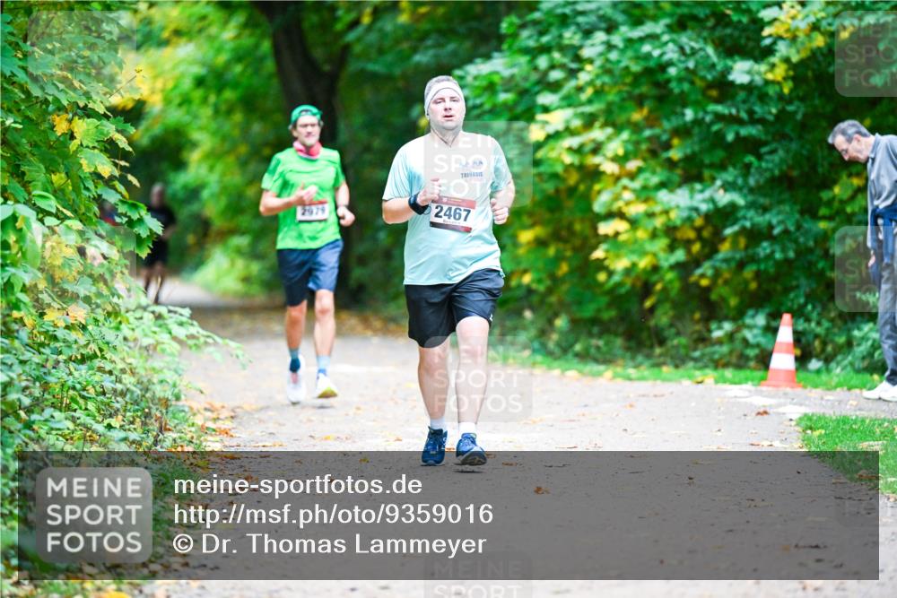 12.10.2025 - Bramfelder Halbmarathon 2025 Dr. Thomas Lammeyer http://msf.ph/oto/9359016 12.10.2025 11:06:24 Laufen 2979, 2467 meine-sportfotos.de