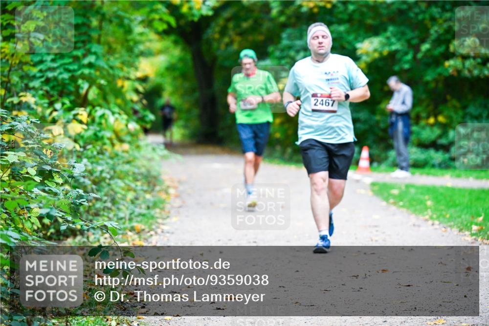12.10.2025 - Bramfelder Halbmarathon 2025 Dr. Thomas Lammeyer http://msf.ph/oto/9359038 12.10.2025 11:06:28 Laufen 2467 meine-sportfotos.de