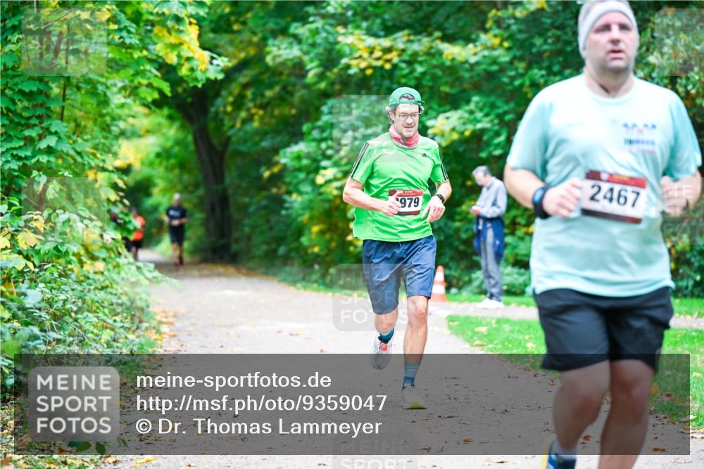12.10.2025 - Bramfelder Halbmarathon 2025 Dr. Thomas Lammeyer http://msf.ph/oto/9359047 12.10.2025 11:06:30 Laufen 979, 2467 meine-sportfotos.de