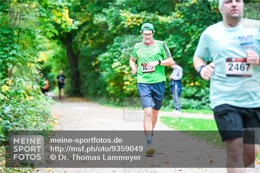 12.10.2025 - Bramfelder Halbmarathon 2025 Dr. Thomas Lammeyer http://msf.ph/oto/9359049 12.10.2025 11:06:30 Laufen 292, 31, 2000, 2467 meine-sportfotos.de