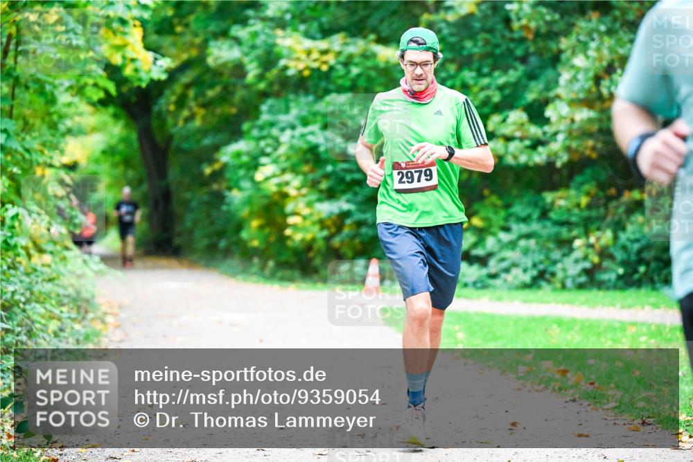 12.10.2025 - Bramfelder Halbmarathon 2025 Dr. Thomas Lammeyer http://msf.ph/oto/9359054 12.10.2025 11:06:31 Laufen 2979 meine-sportfotos.de