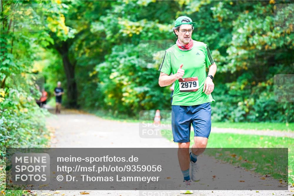 12.10.2025 - Bramfelder Halbmarathon 2025 Dr. Thomas Lammeyer http://msf.ph/oto/9359056 12.10.2025 11:06:31 Laufen 2979 meine-sportfotos.de