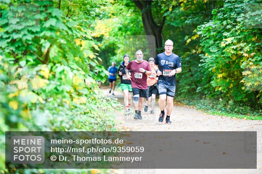 12.10.2025 - Bramfelder Halbmarathon 2025 Dr. Thomas Lammeyer http://msf.ph/oto/9359059 12.10.2025 11:06:37 Laufen 364, 2224, 221, 285 meine-sportfotos.de
