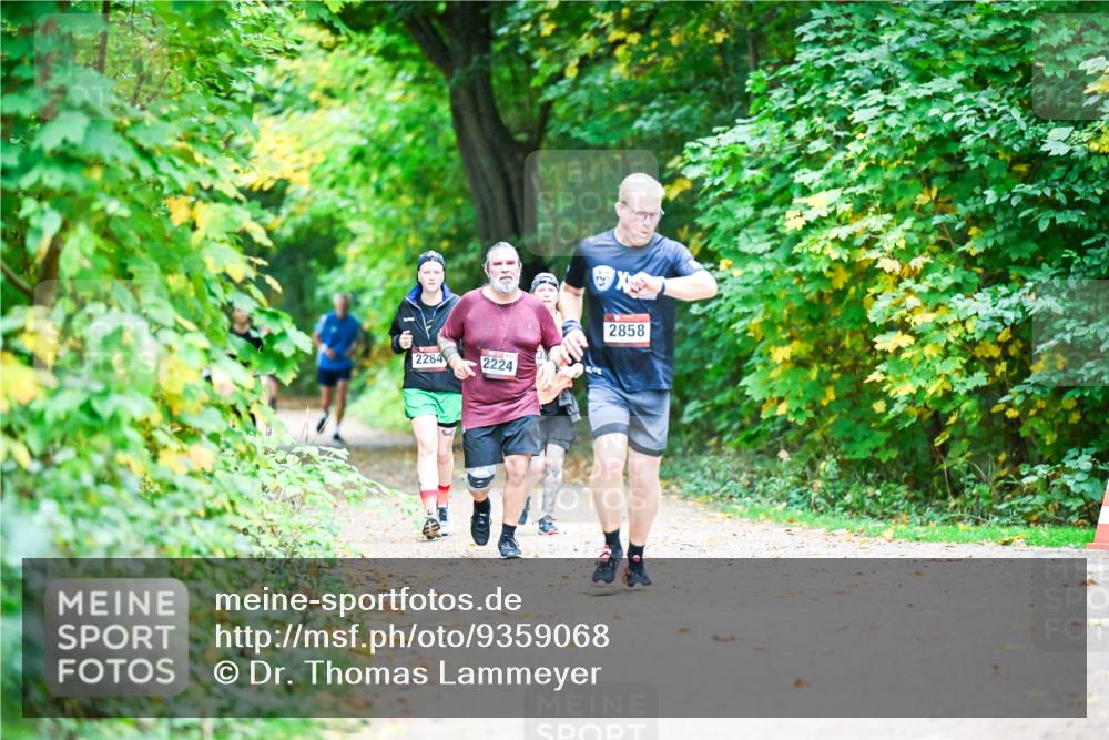 12.10.2025 - Bramfelder Halbmarathon 2025 Dr. Thomas Lammeyer http://msf.ph/oto/9359068 12.10.2025 11:06:39 Laufen 2284, 2224, 2858 meine-sportfotos.de