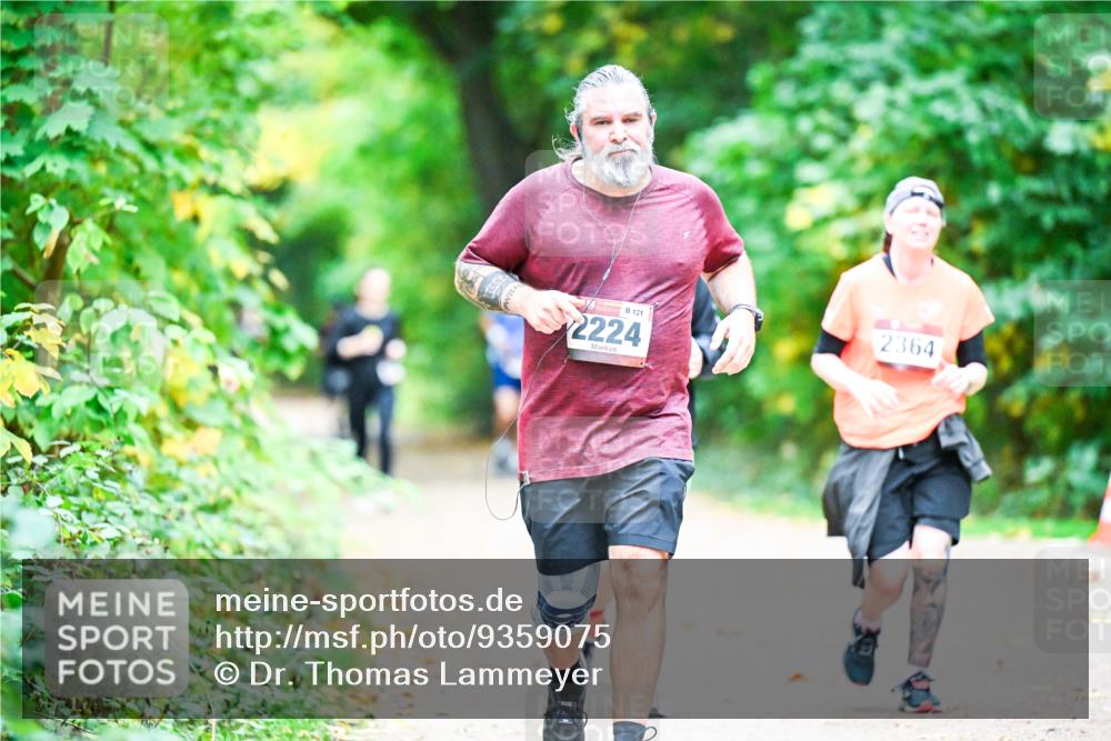 12.10.2025 - Bramfelder Halbmarathon 2025 Dr. Thomas Lammeyer http://msf.ph/oto/9359075 12.10.2025 11:06:47 Laufen 121, 2224, 2364 meine-sportfotos.de