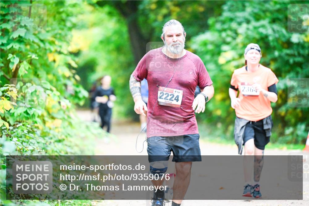 12.10.2025 - Bramfelder Halbmarathon 2025 Dr. Thomas Lammeyer http://msf.ph/oto/9359076 12.10.2025 11:06:47 Laufen 121, 2224, 2364 meine-sportfotos.de
