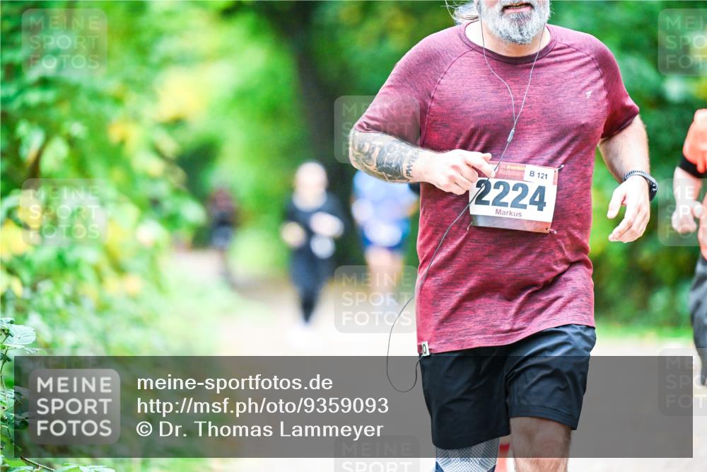12.10.2025 - Bramfelder Halbmarathon 2025 Dr. Thomas Lammeyer http://msf.ph/oto/9359093 12.10.2025 11:06:49 Laufen 34, 121, 2224 meine-sportfotos.de