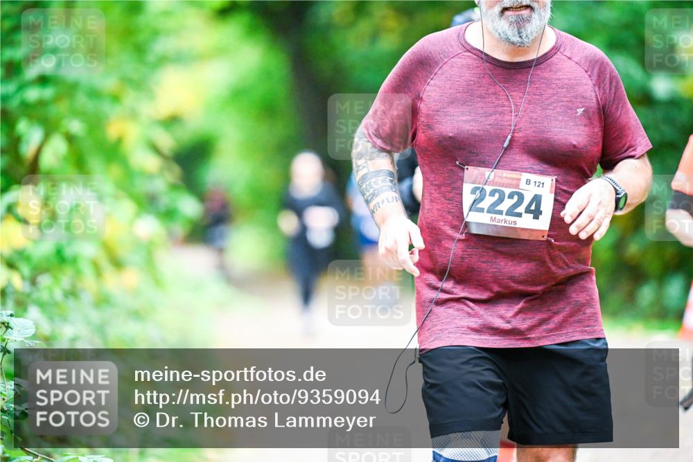 12.10.2025 - Bramfelder Halbmarathon 2025 Dr. Thomas Lammeyer http://msf.ph/oto/9359094 12.10.2025 11:06:49 Laufen 34, 121, 2224 meine-sportfotos.de
