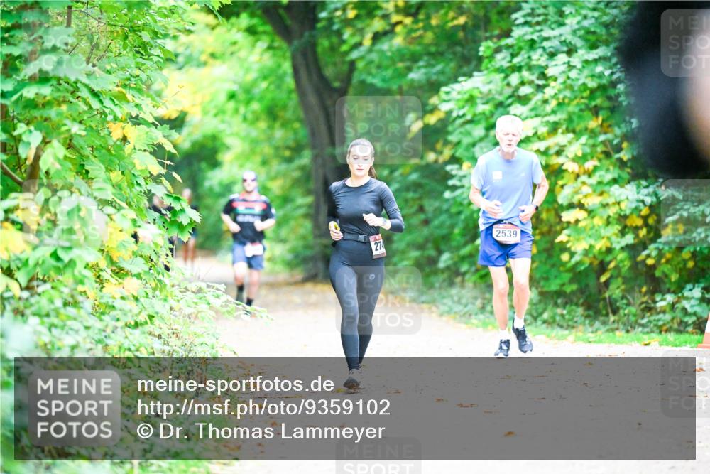 12.10.2025 - Bramfelder Halbmarathon 2025 Dr. Thomas Lammeyer http://msf.ph/oto/9359102 12.10.2025 11:06:53 Laufen 274, 2539 meine-sportfotos.de